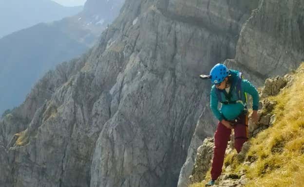 Marta, en el 'exit' (punto de salto) en Sarrio, en el Valle de Pineta (Huesca).