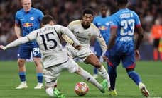 Un sistema caótico de Ancelotti y un equipo sin fuerza desata los pitos en 45 minutos de horror