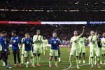 El Barça transforma su vestuario en un búnker que le insonoriza del ruido de la gestión de Laporta: «Aquí solo hablamos de disfrutar»